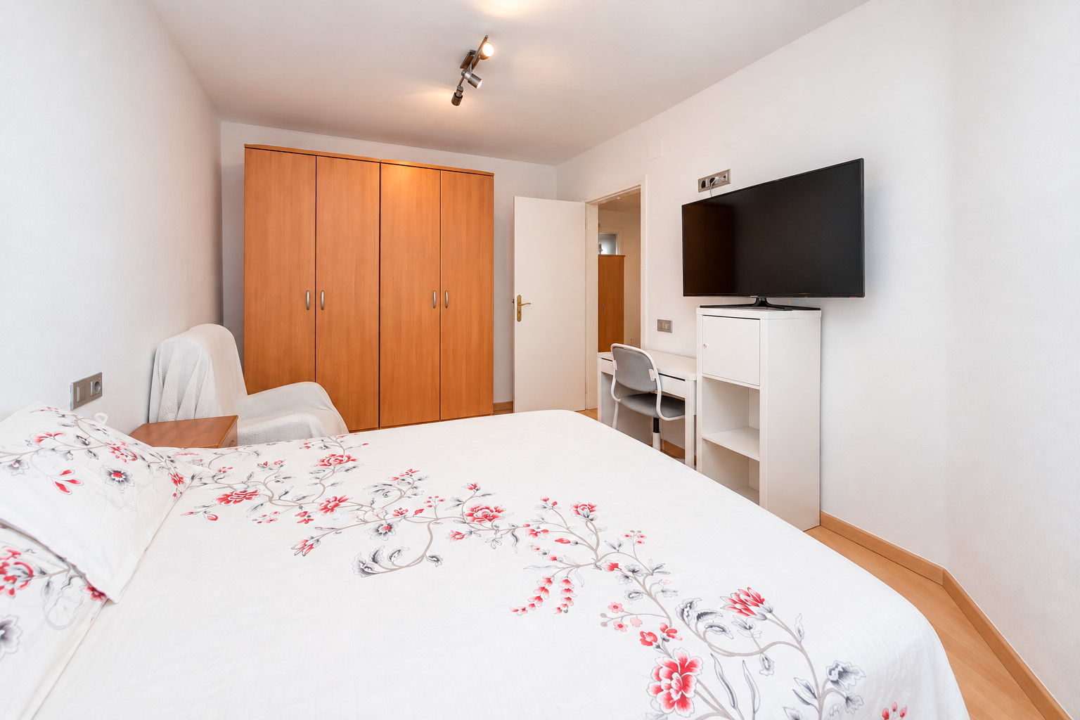 pisos en barcelona · passeig-de-valldaura-234-08016 330000€