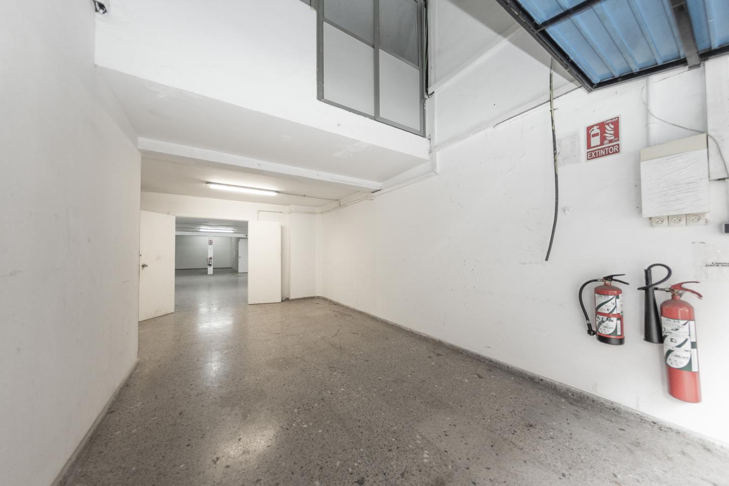 locales-comerciales en badalona · carrer-de-castillejos-08915 185000€