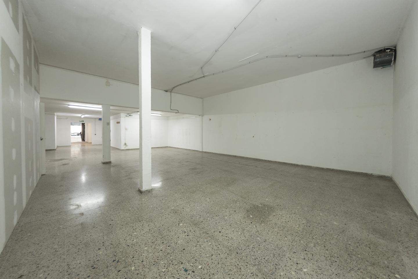 locales-comerciales en badalona · carrer-de-castillejos-08915 185000€