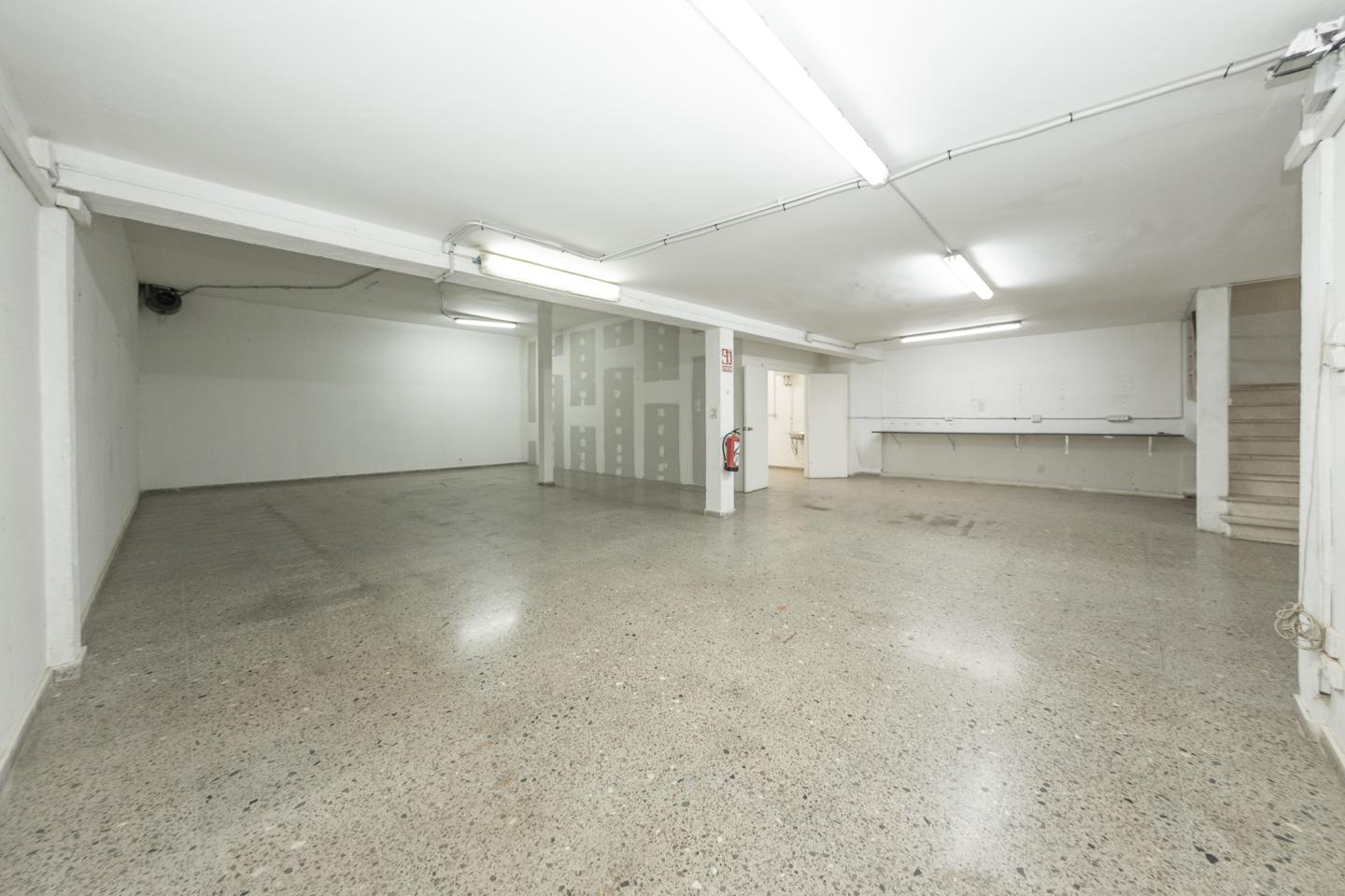 locales-comerciales en badalona · carrer-de-castillejos-08915 185000€