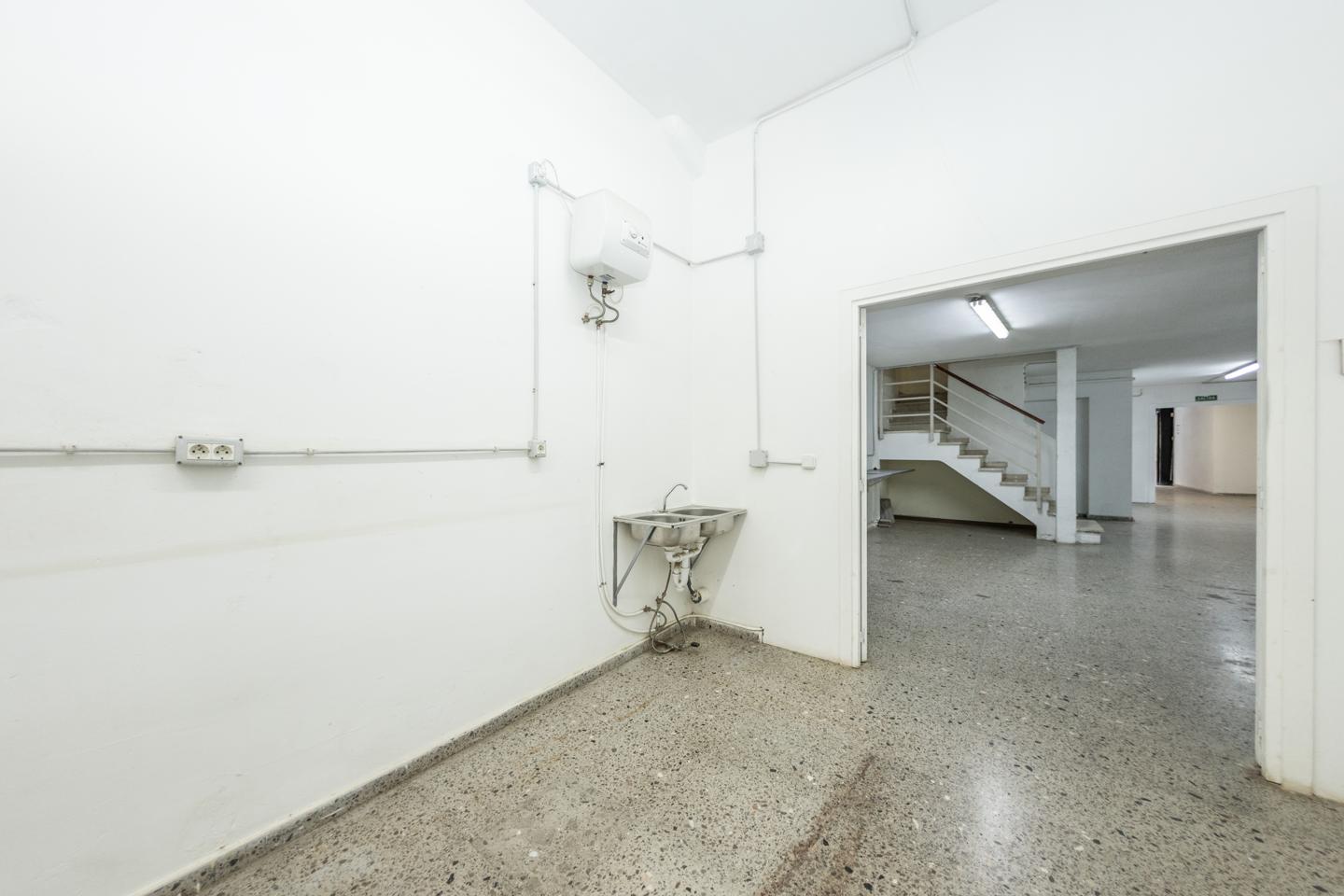 locales-comerciales en badalona · carrer-de-castillejos-08915 185000€