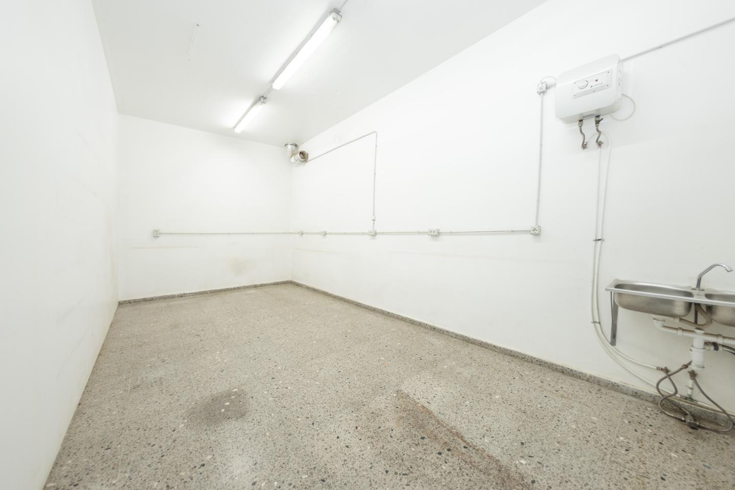 locales-comerciales en badalona · carrer-de-castillejos-08915 185000€