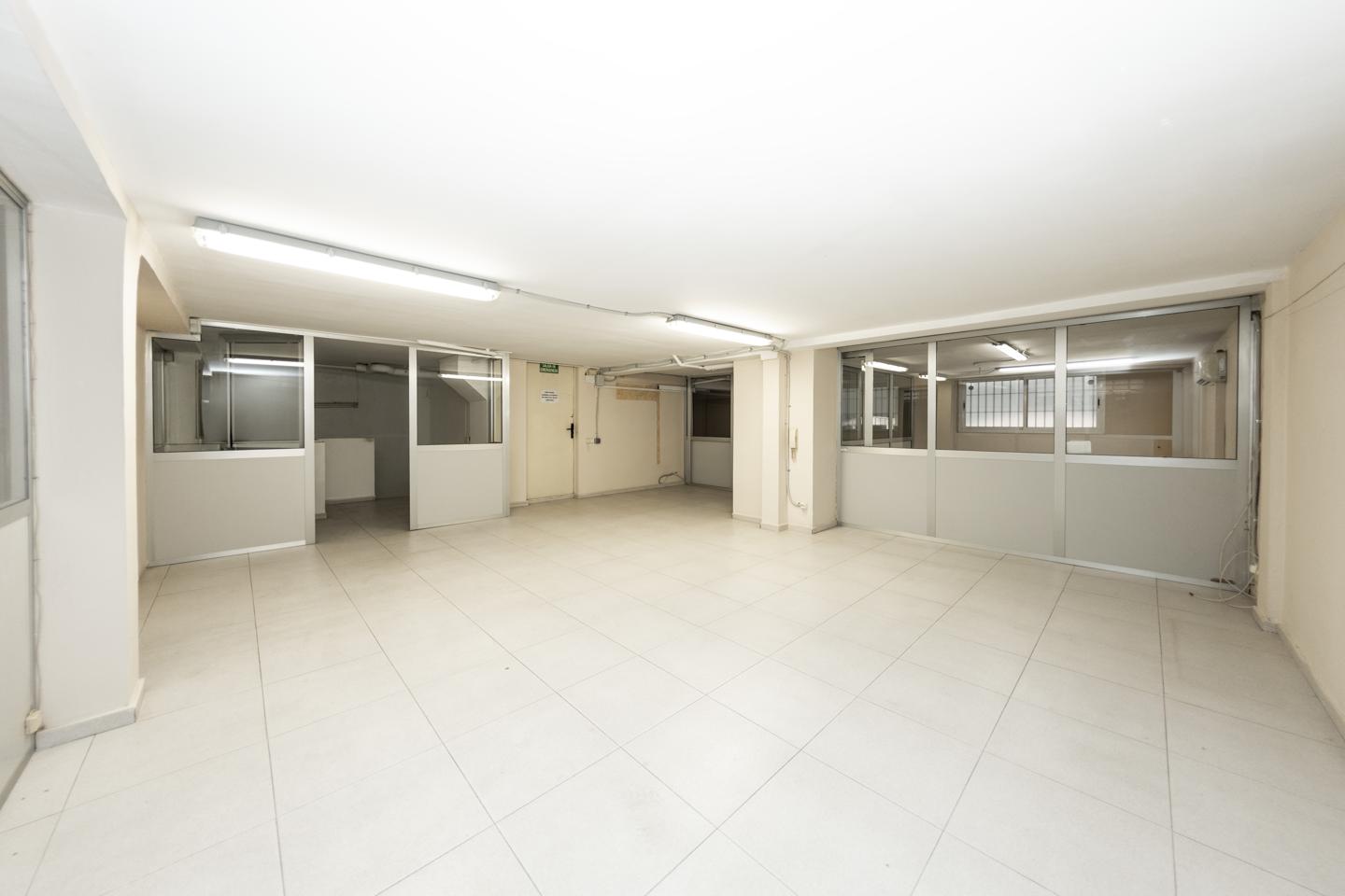 locales-comerciales en badalona · carrer-de-castillejos-08915 185000€
