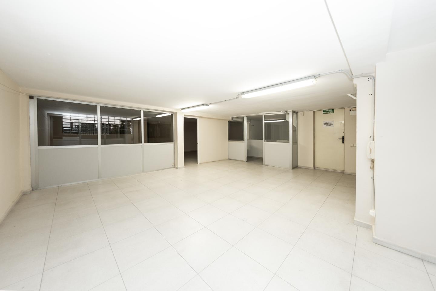 locales-comerciales en badalona · carrer-de-castillejos-08915 185000€