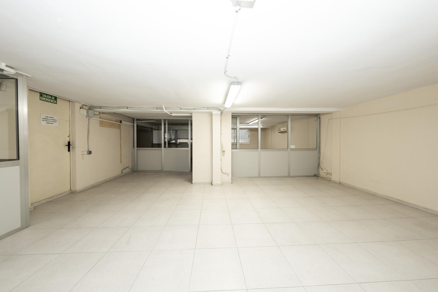 locales-comerciales en badalona · carrer-de-castillejos-08915 185000€