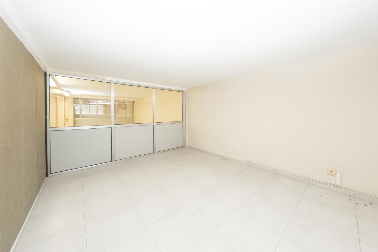 locales-comerciales en badalona · carrer-de-castillejos-08915 185000€