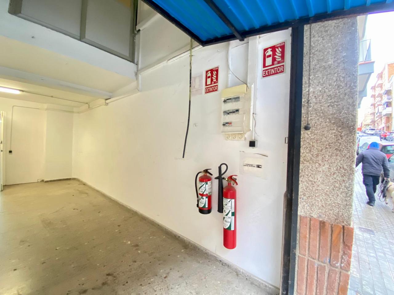 locales-comerciales en badalona · carrer-de-castillejos-08915 185000€