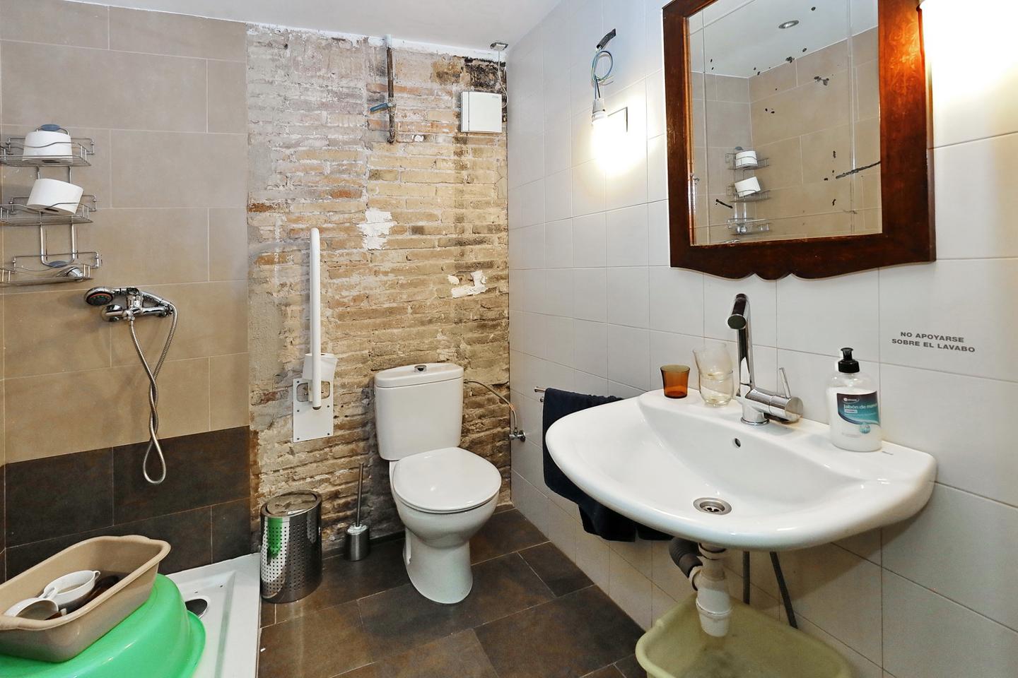 locales-comerciales en barcelona · carrer-de-bonavista-08012 419000€