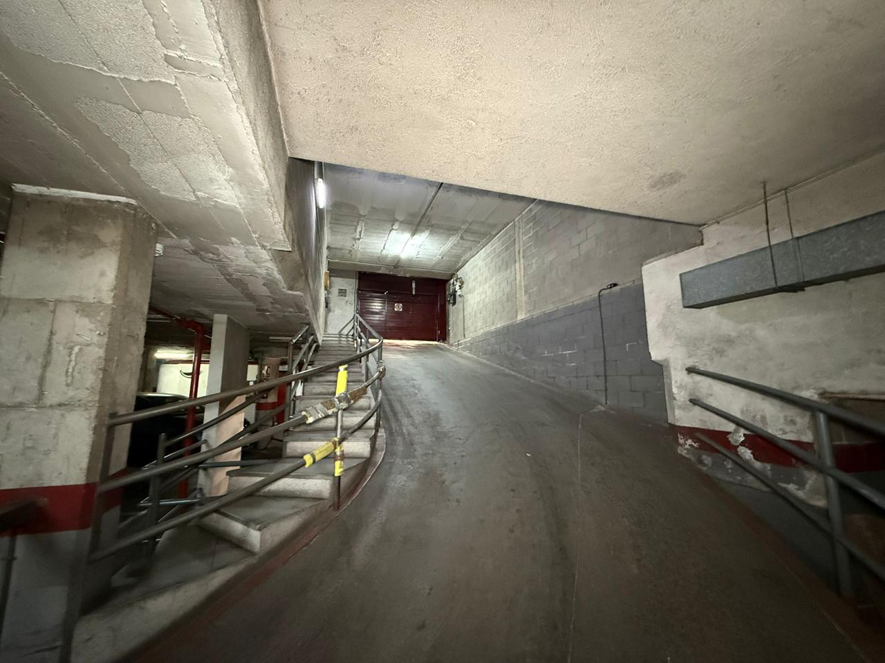 parking en barcelona · carrer-de-sant-lluis-08024 20000€