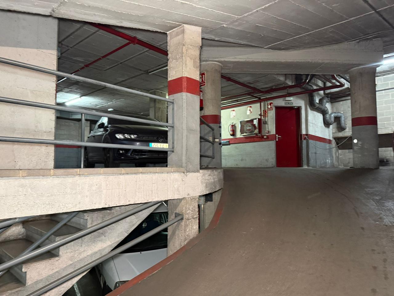 parking en barcelona · carrer-de-sant-lluis-08024 20000€