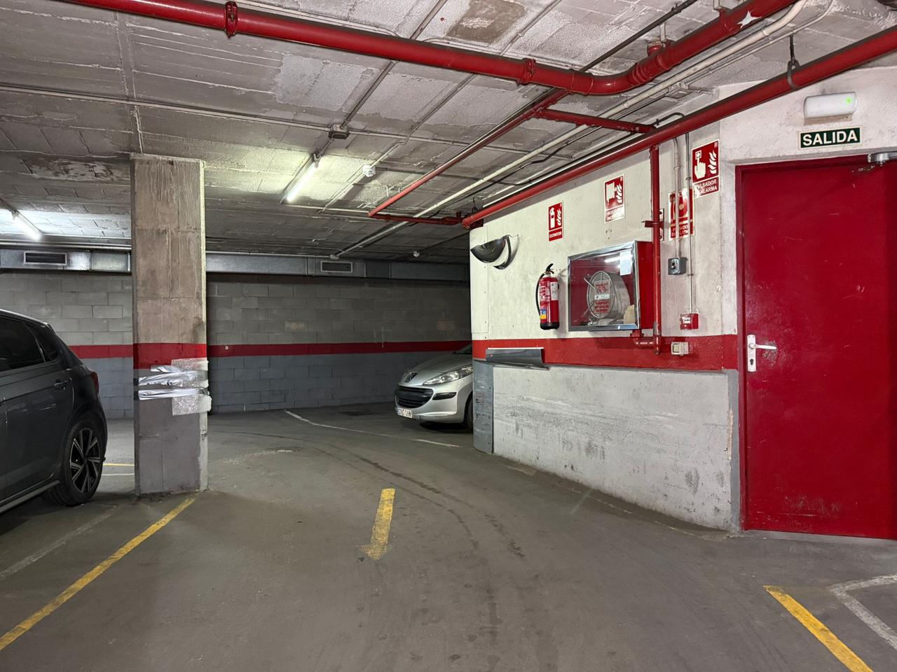 parking en barcelona · carrer-de-sant-lluis-08024 20000€