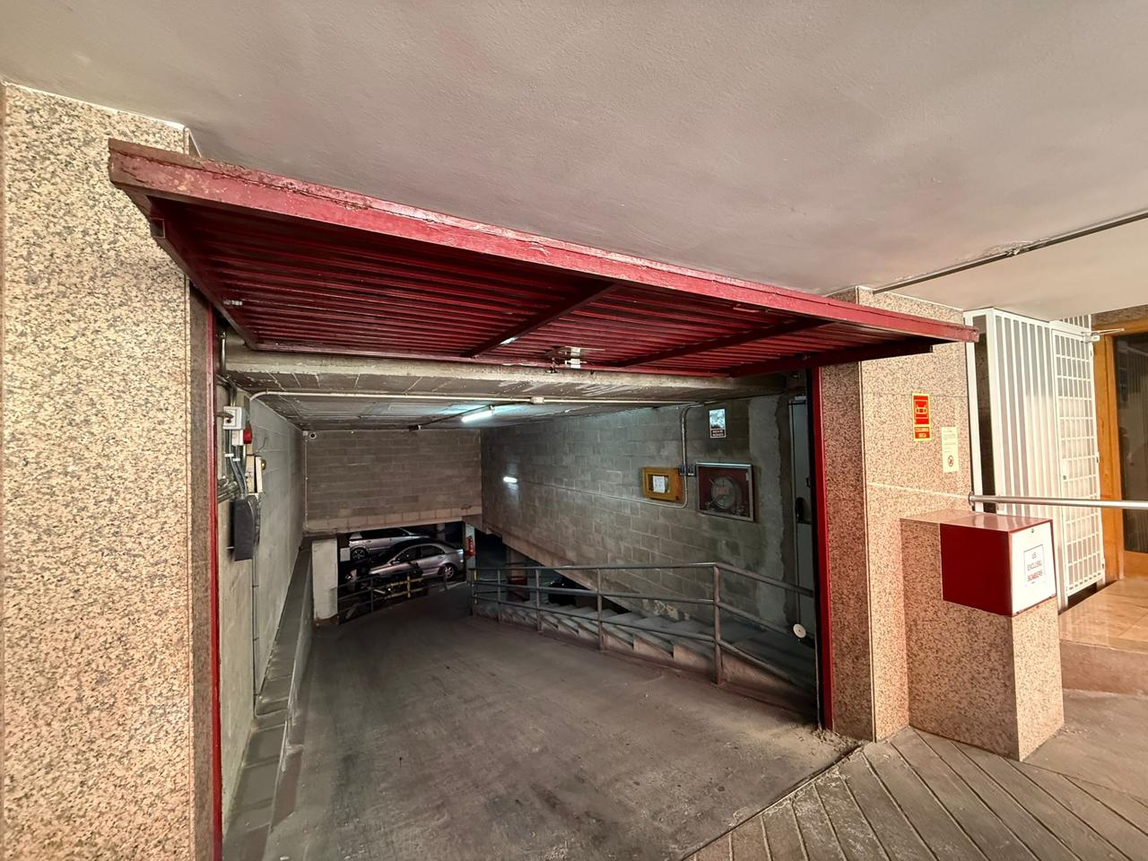 parking en barcelona · carrer-de-sant-lluis-08024 20000€
