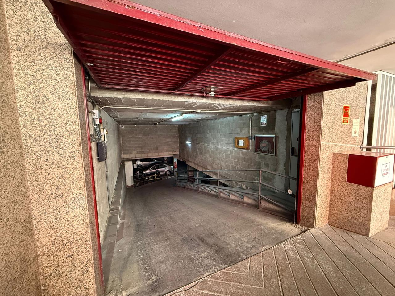parking en barcelona · carrer-de-sant-lluis-08024 20000€