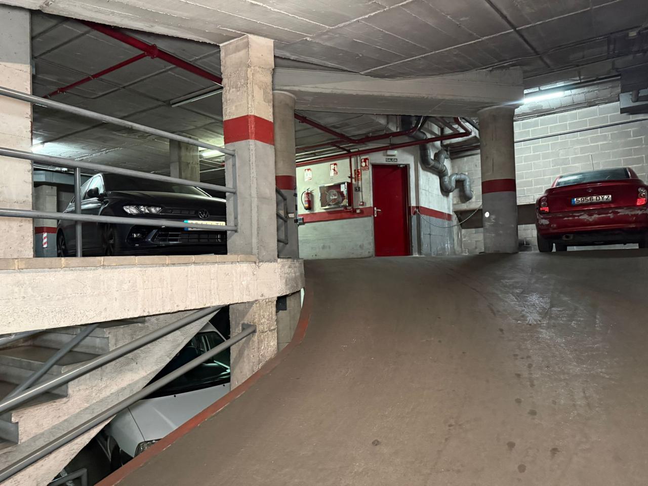 parking en barcelona · carrer-de-sant-lluis-08024 20000€