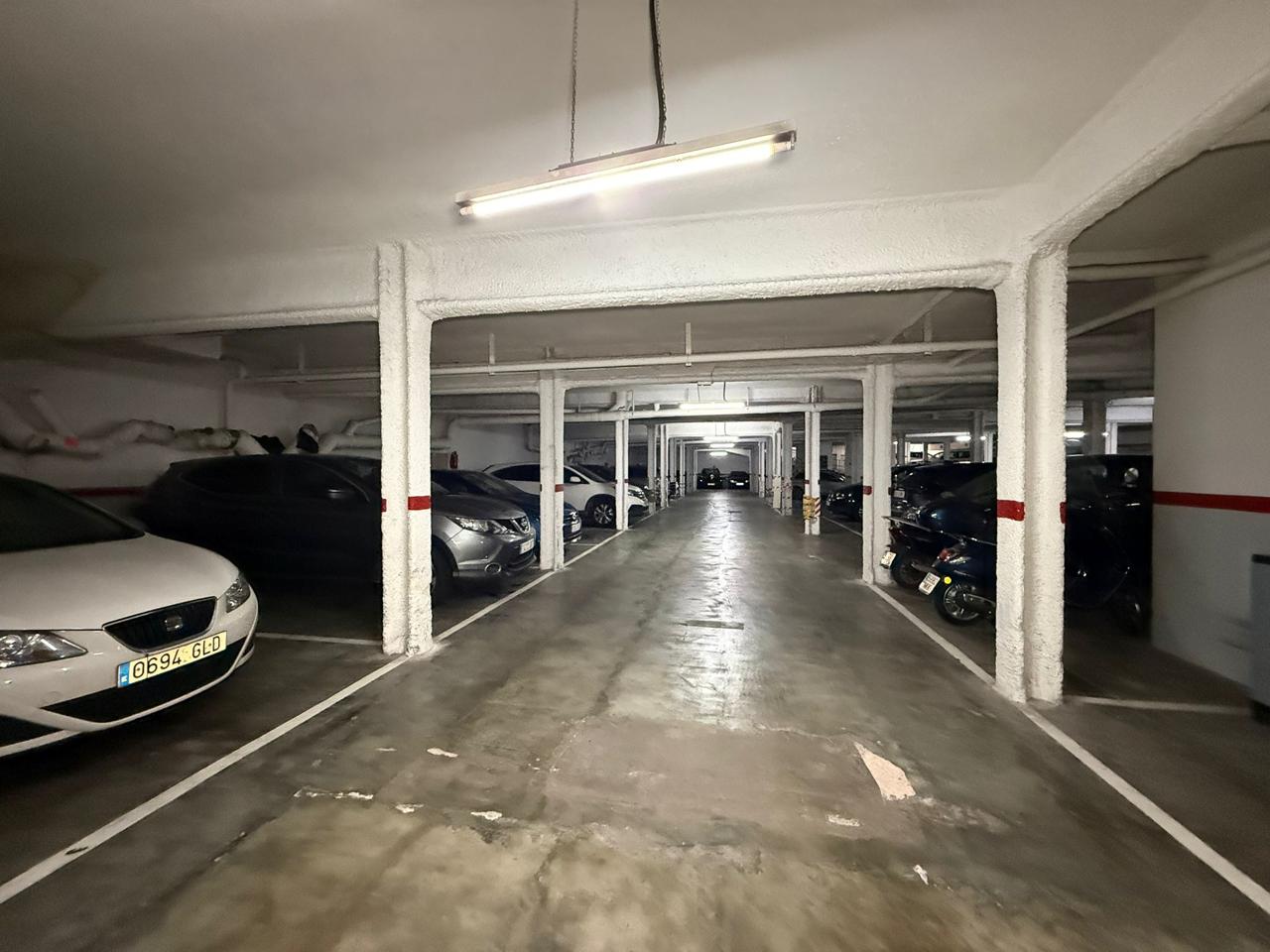 parking en barcelona · carrer-de-reig-i-bonet-08024 9000€