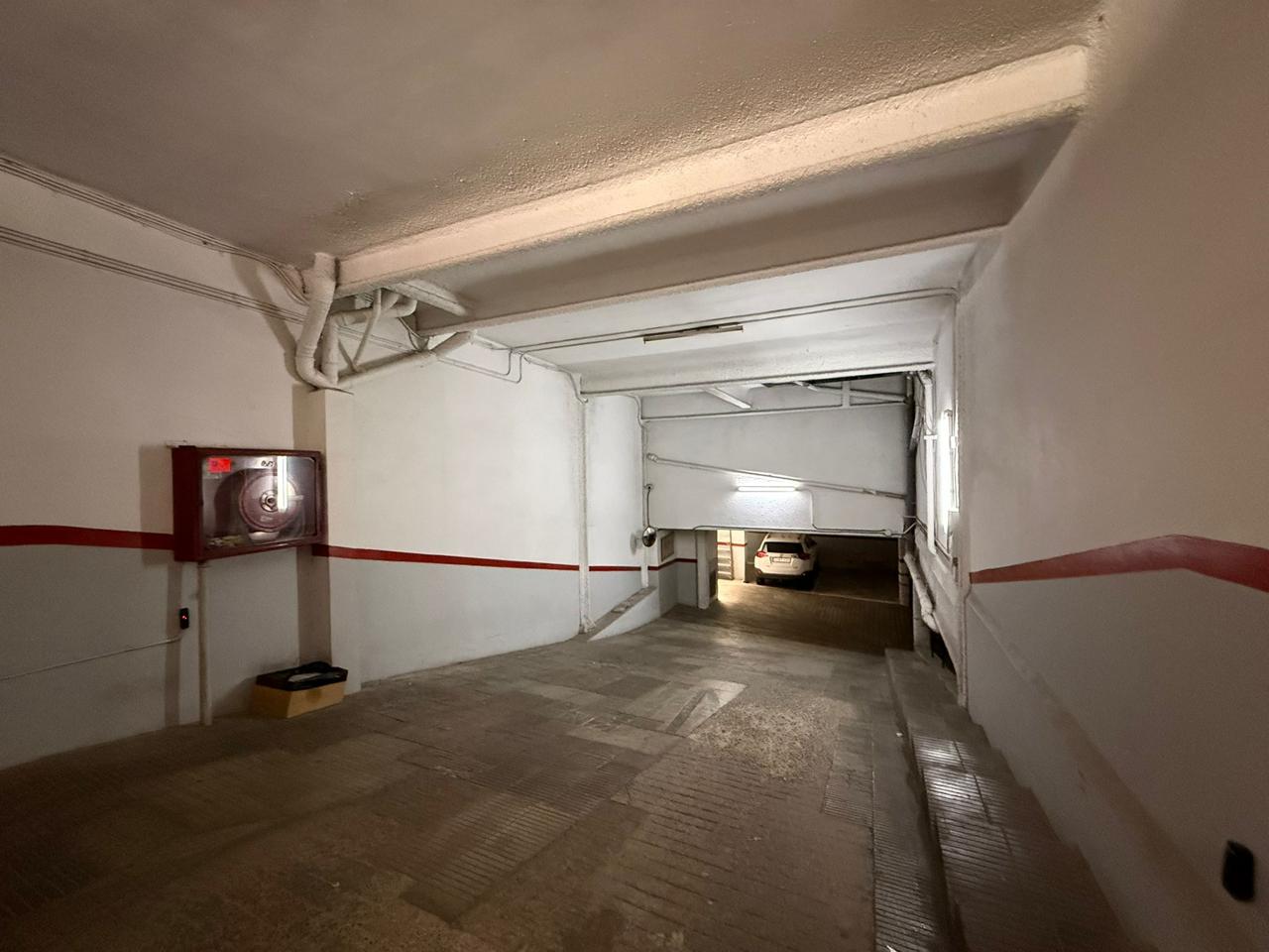 parking en barcelona · carrer-de-reig-i-bonet-08024 9000€