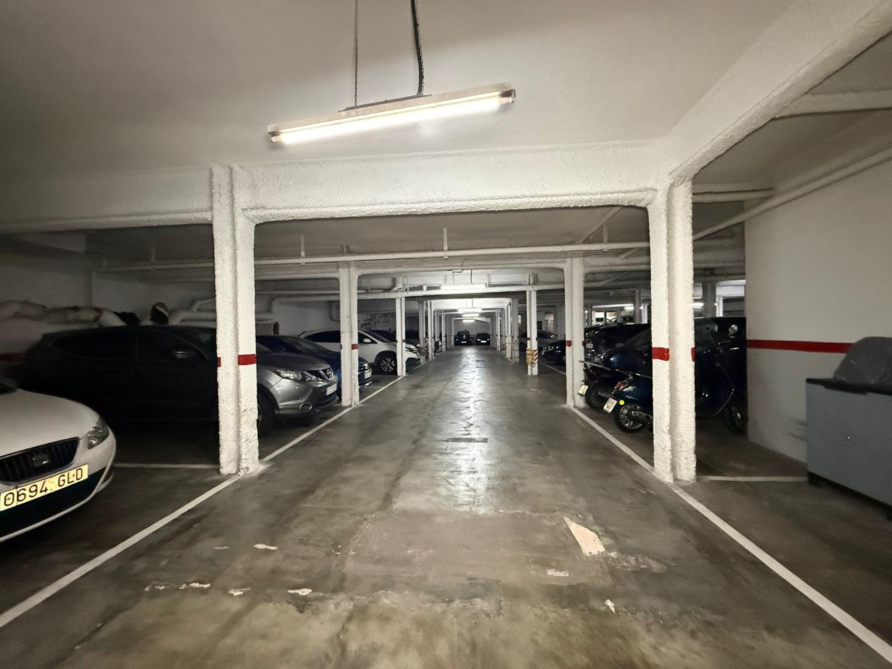 parking en barcelona · carrer-de-reig-i-bonet-08024 9000€