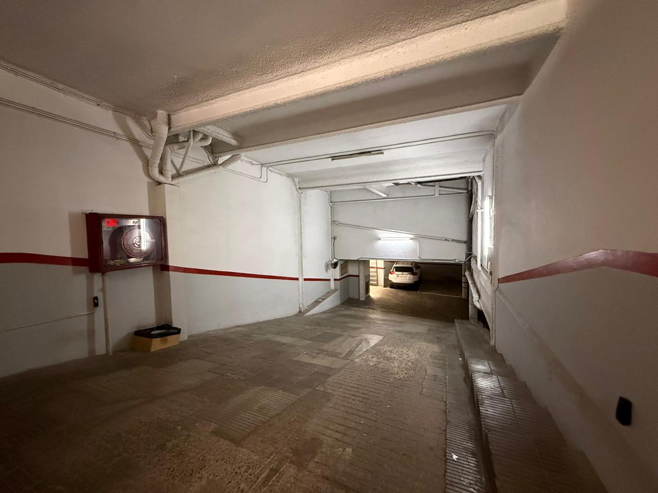parking en barcelona · carrer-de-reig-i-bonet-08024 9000€
