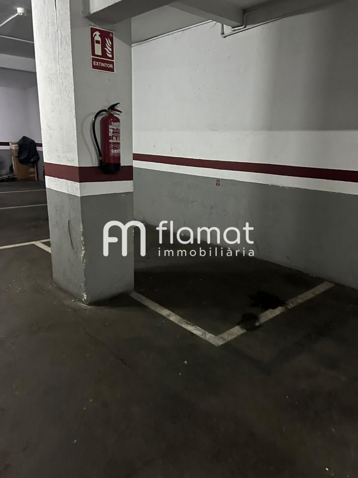 parking en barcelona · carrer-de-napols-08025 8000€