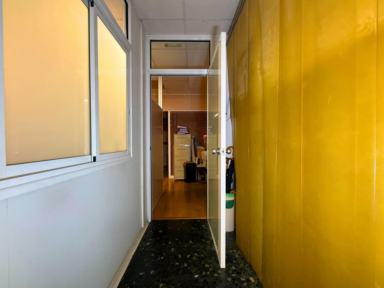 locales-comerciales en barcelona · carrer-de-joaquim-ruyra-08025 649000€