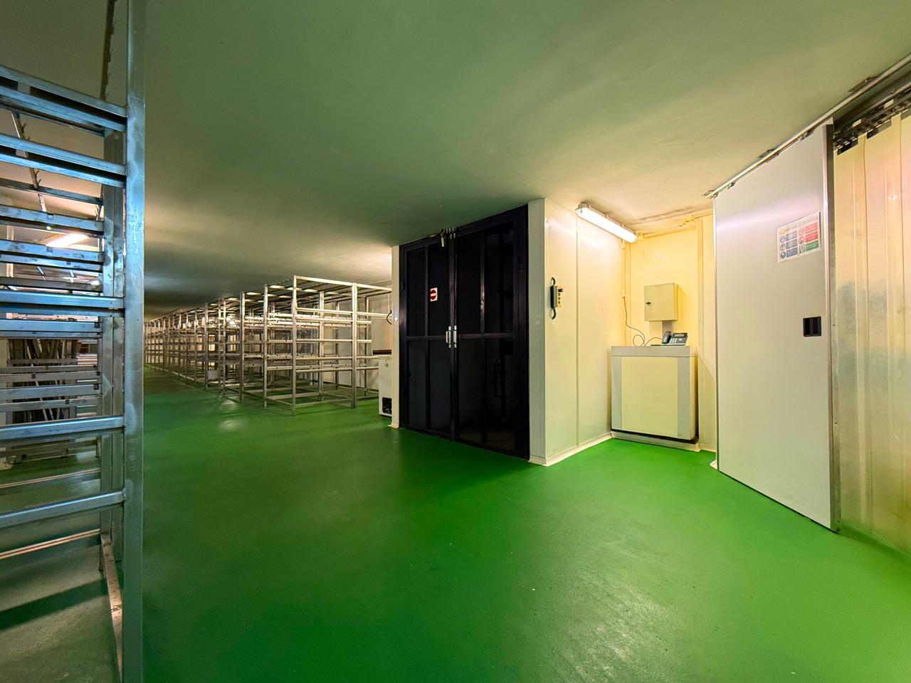 locales-comerciales en barcelona · carrer-de-joaquim-ruyra-08025 649000€