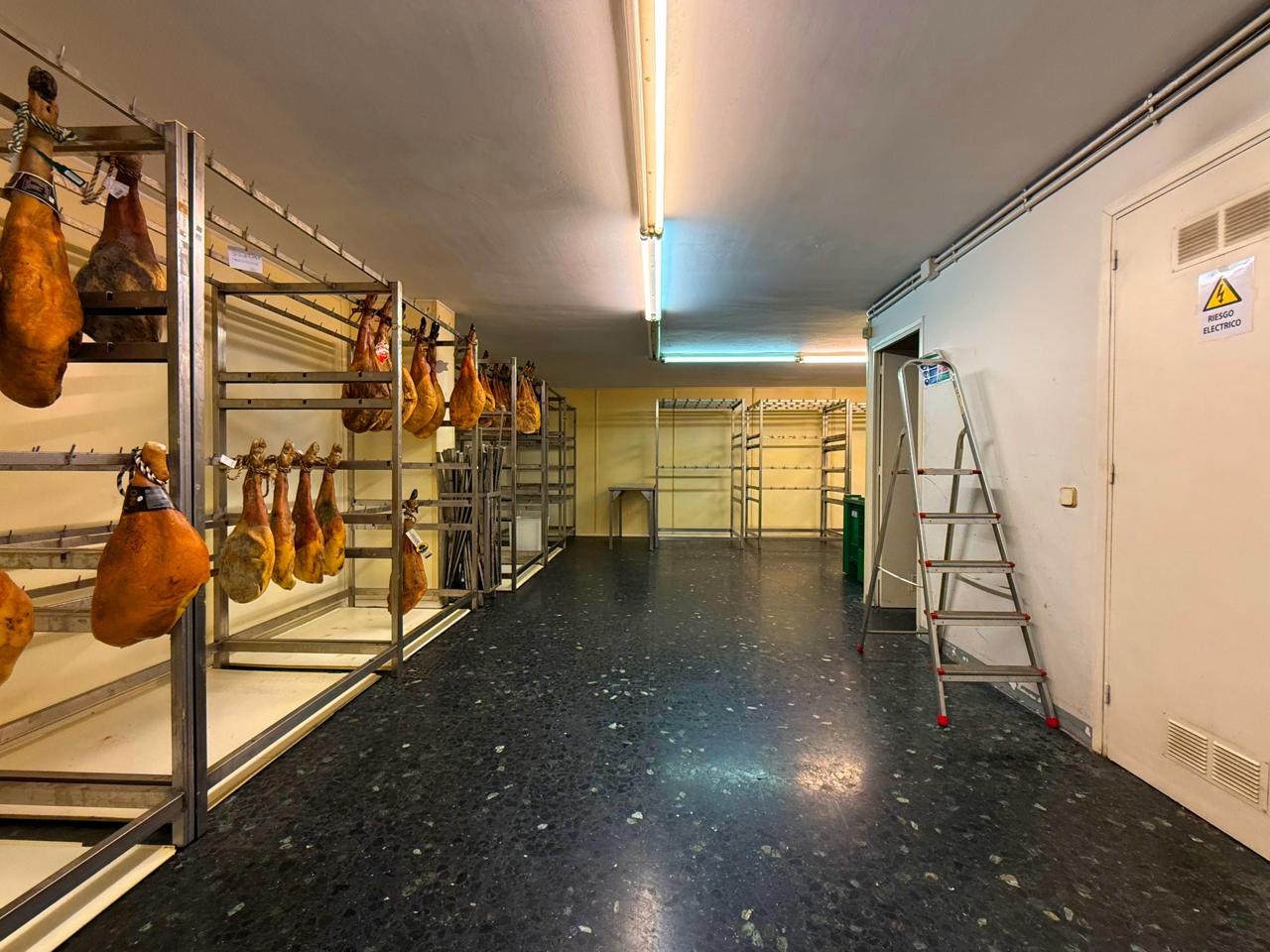 locales-comerciales en barcelona · carrer-de-joaquim-ruyra-08025 649000€