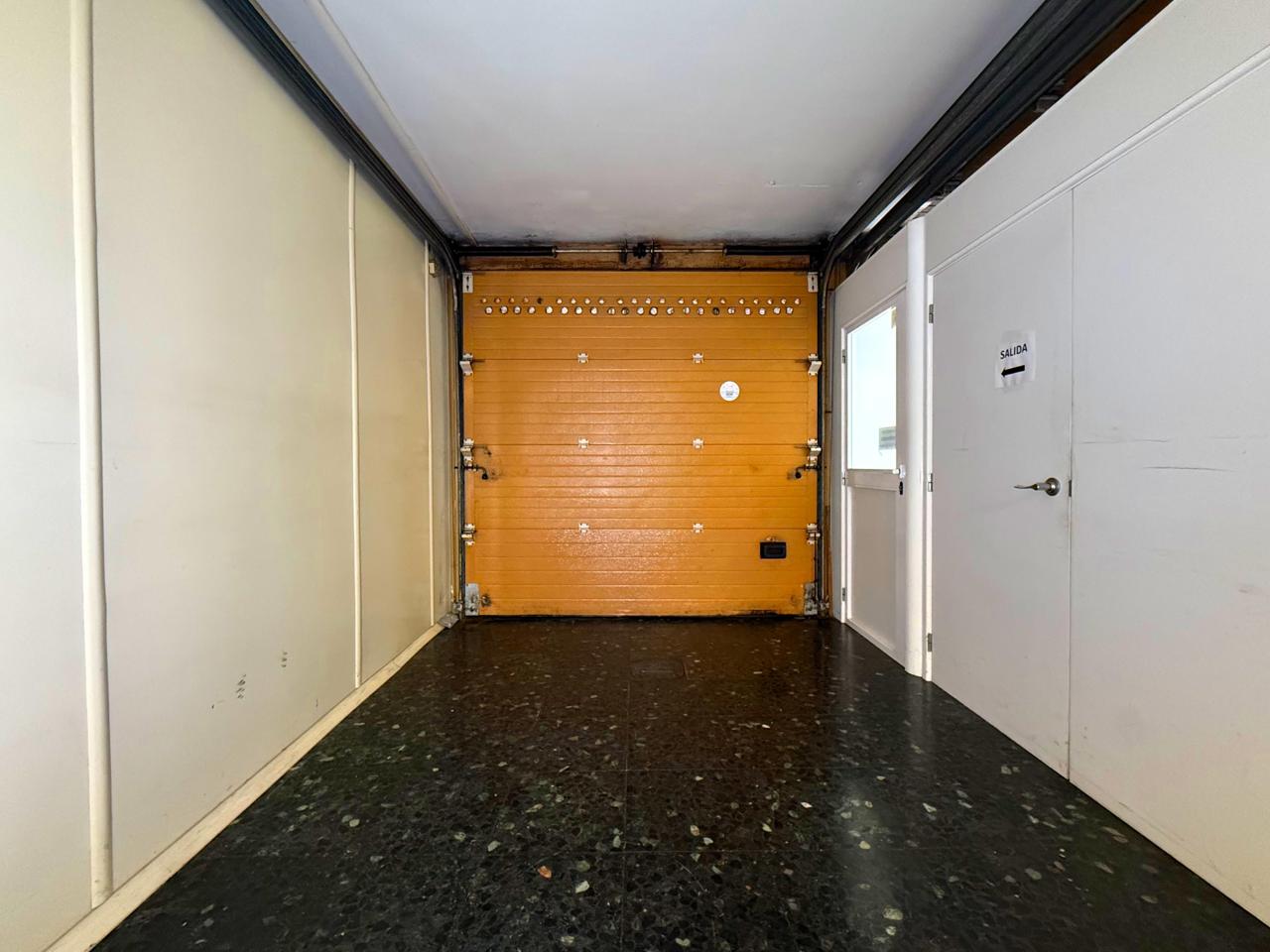 locales-comerciales en barcelona · carrer-de-joaquim-ruyra-08025 649000€