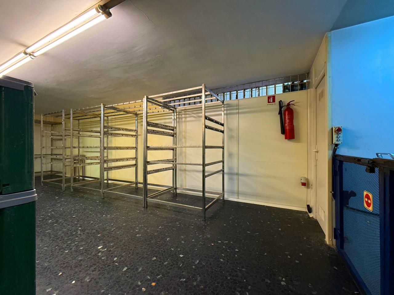 locales-comerciales en barcelona · carrer-de-joaquim-ruyra-08025 649000€