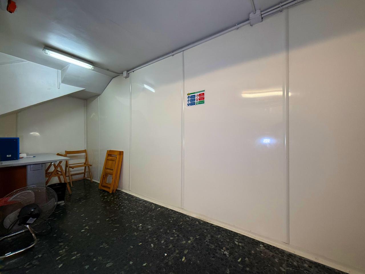 locales-comerciales en barcelona · carrer-de-joaquim-ruyra-08025 649000€