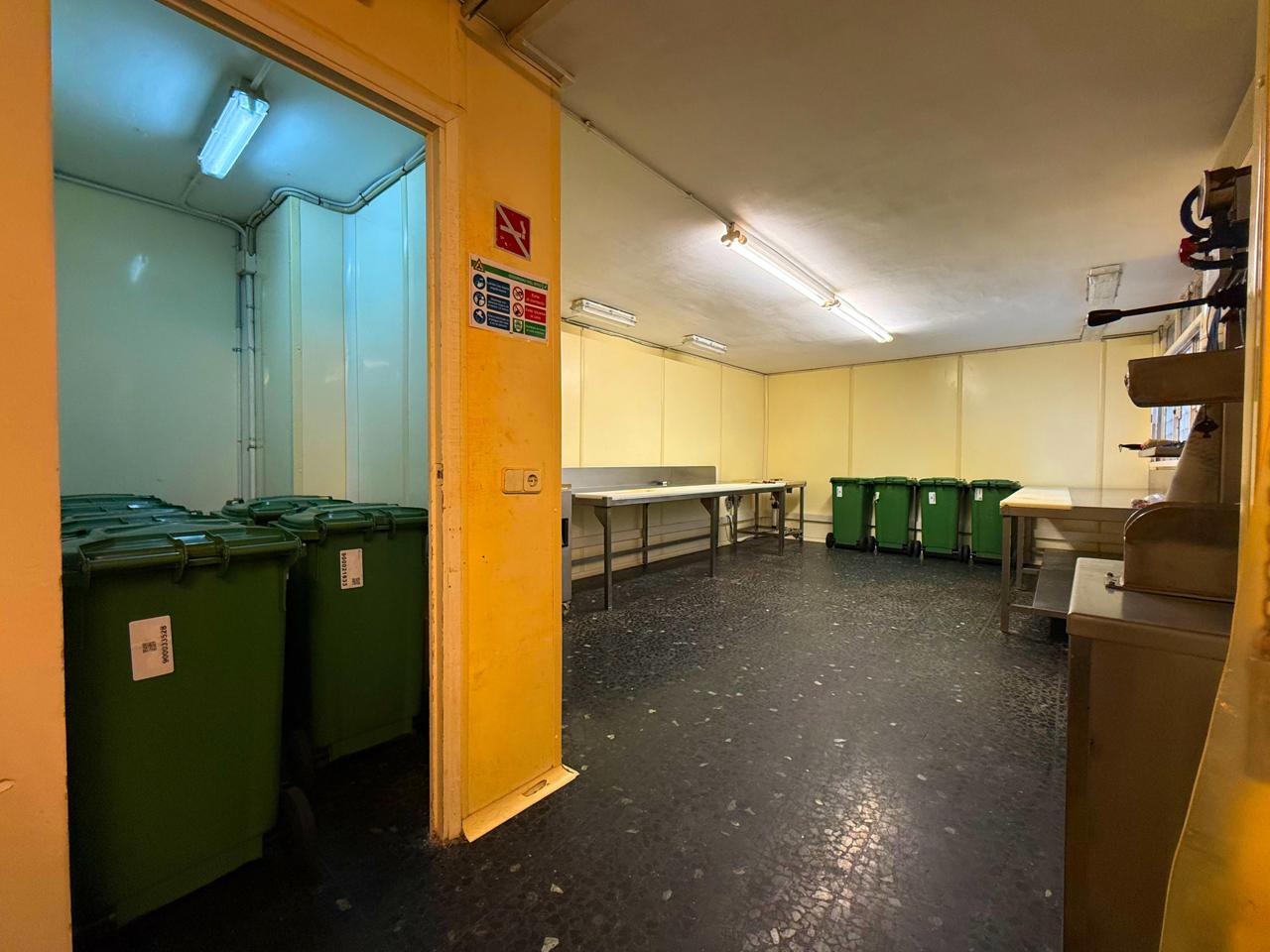 locales-comerciales en barcelona · carrer-de-joaquim-ruyra-08025 649000€