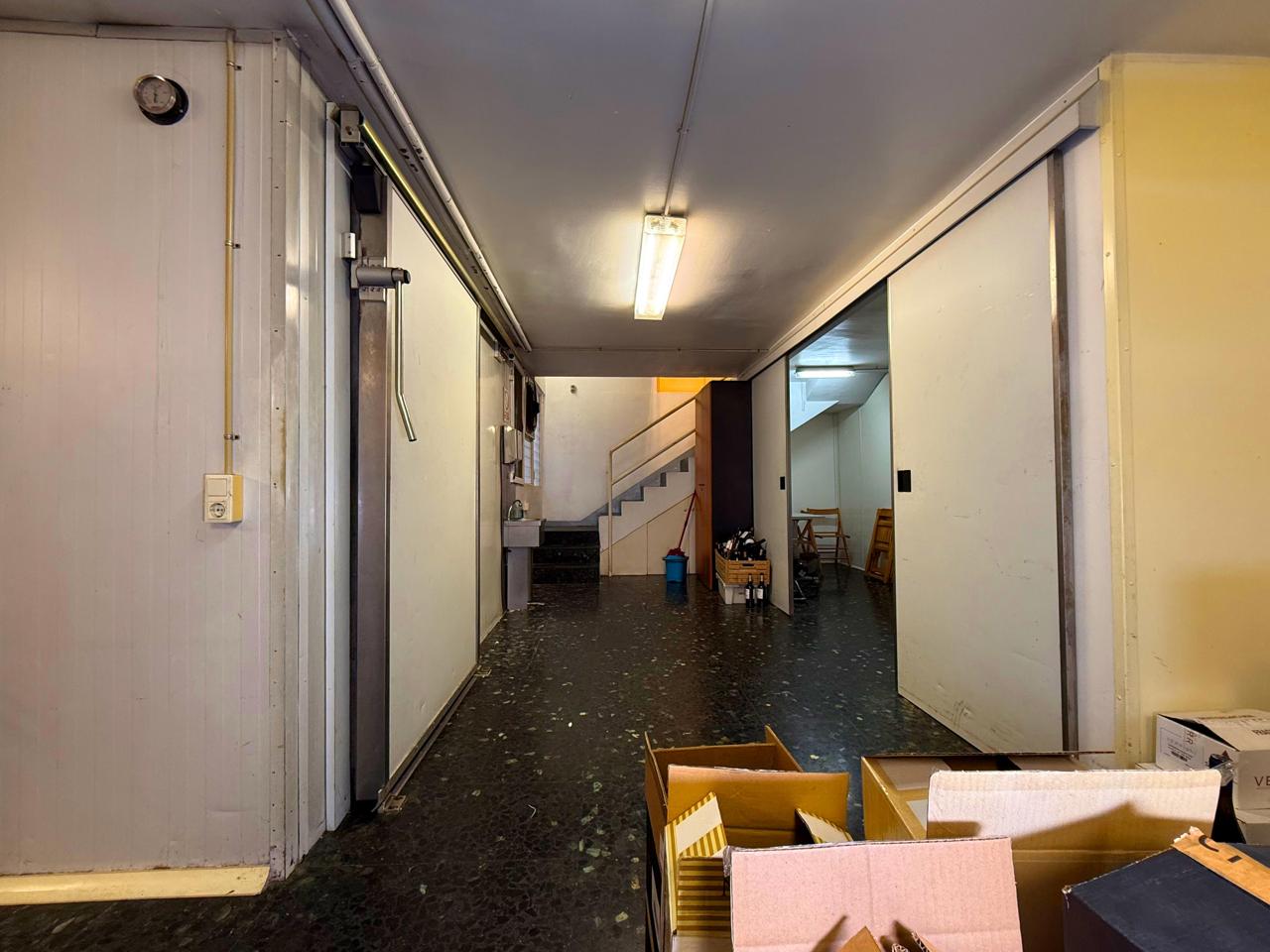 locales-comerciales en barcelona · carrer-de-joaquim-ruyra-08025 649000€