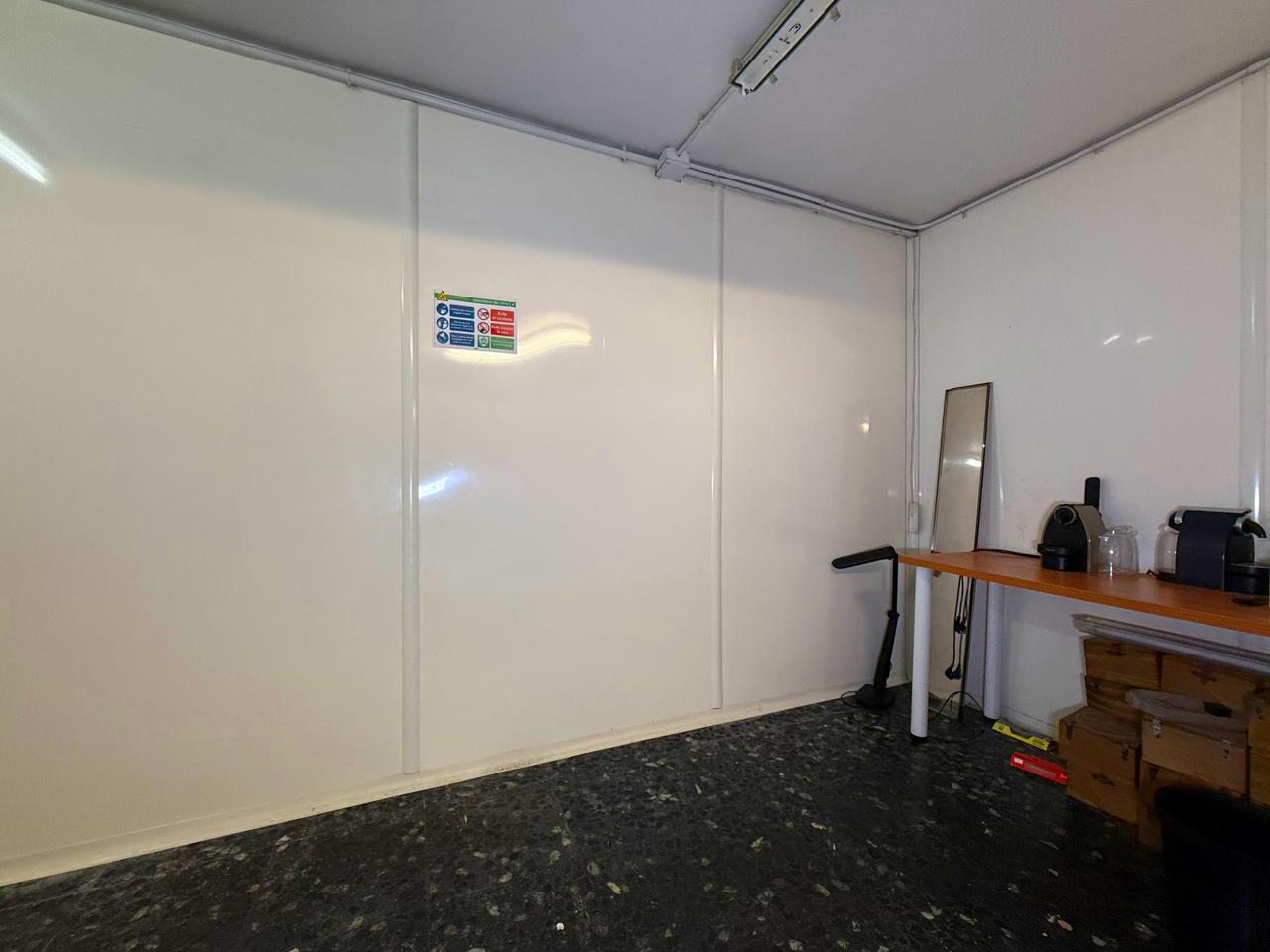 locales-comerciales en barcelona · carrer-de-joaquim-ruyra-08025 649000€