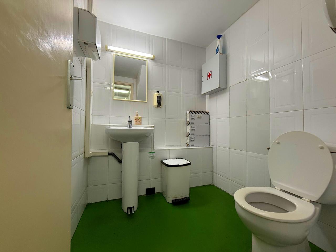 locales-comerciales en barcelona · carrer-de-joaquim-ruyra-08025 649000€