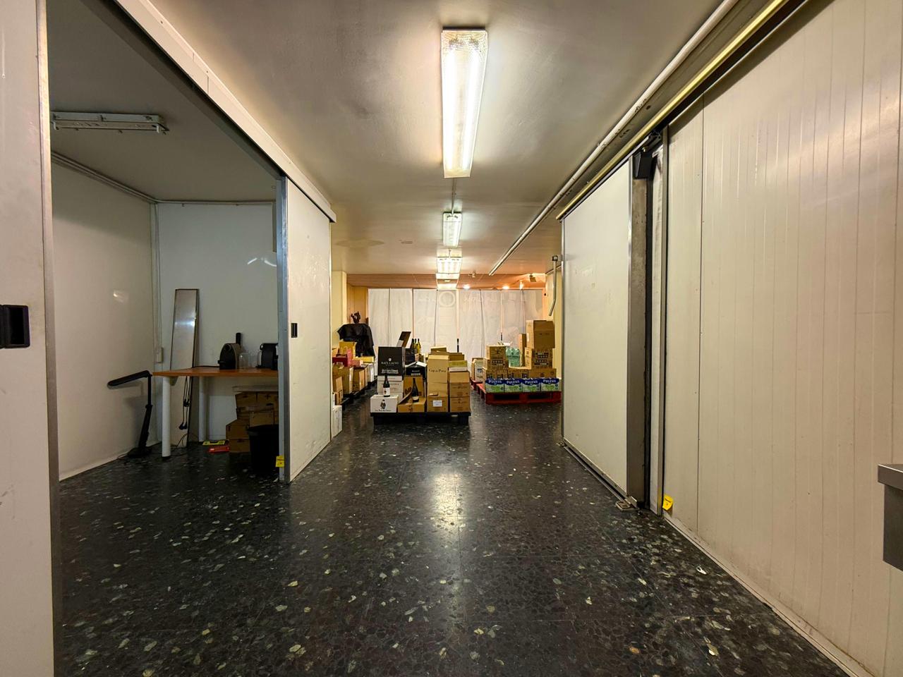 locales-comerciales en barcelona · carrer-de-joaquim-ruyra-08025 649000€