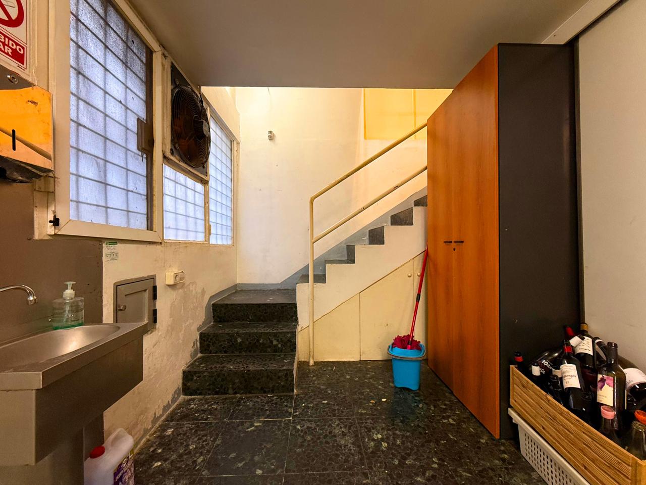 locales-comerciales en barcelona · carrer-de-joaquim-ruyra-08025 649000€
