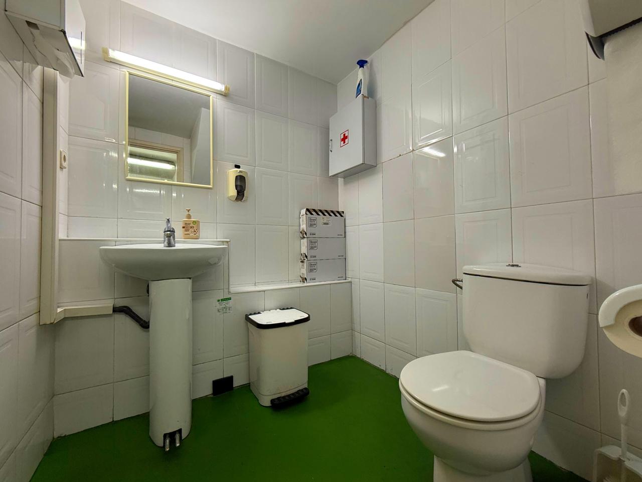 locales-comerciales en barcelona · carrer-de-joaquim-ruyra-08025 649000€