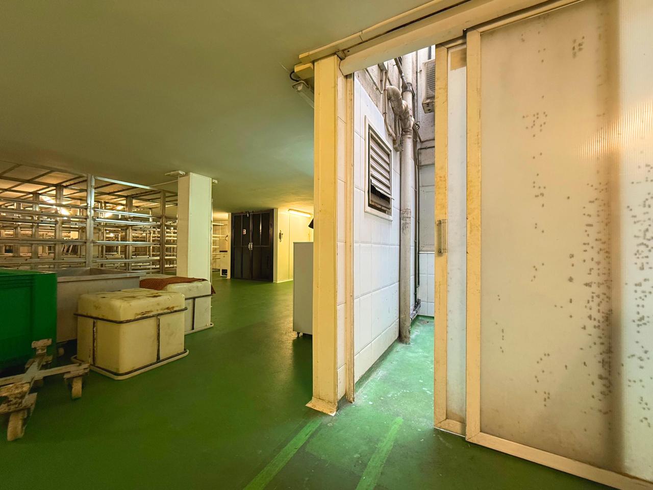 locales-comerciales en barcelona · carrer-de-joaquim-ruyra-08025 649000€