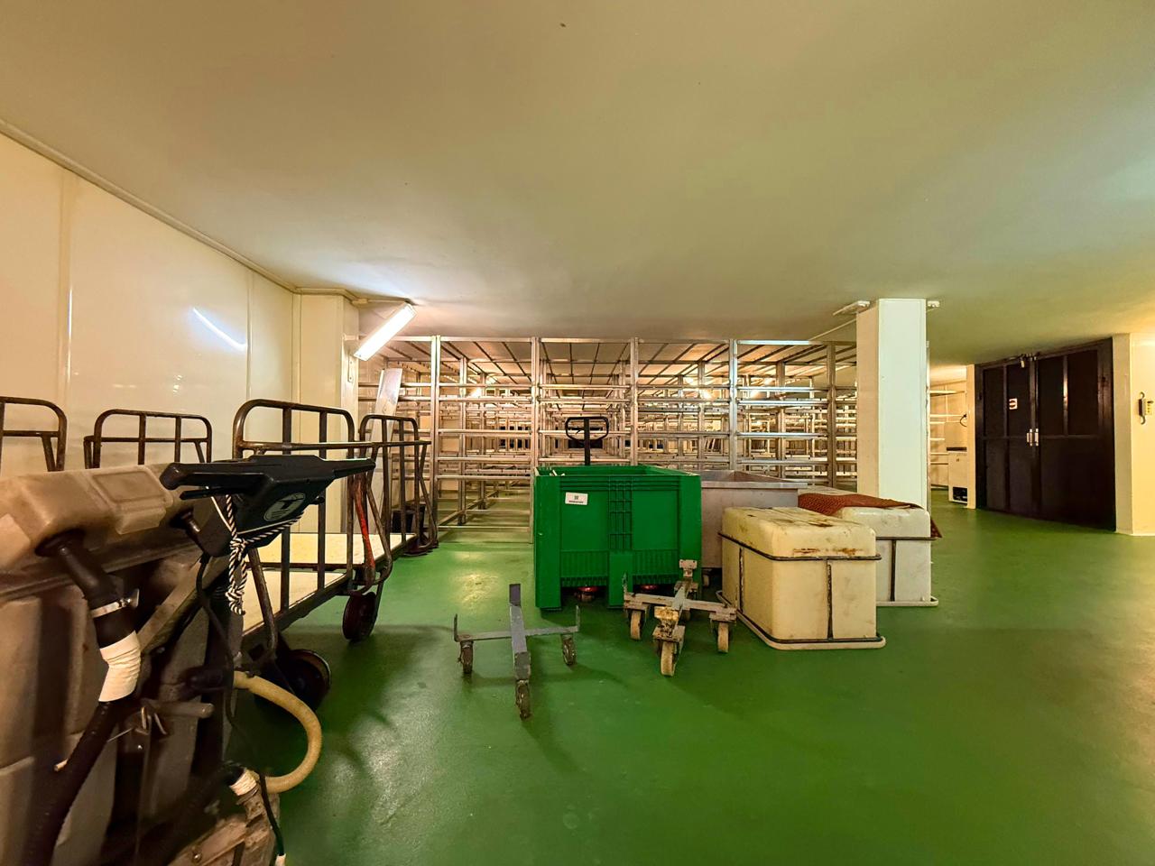 locales-comerciales en barcelona · carrer-de-joaquim-ruyra-08025 649000€