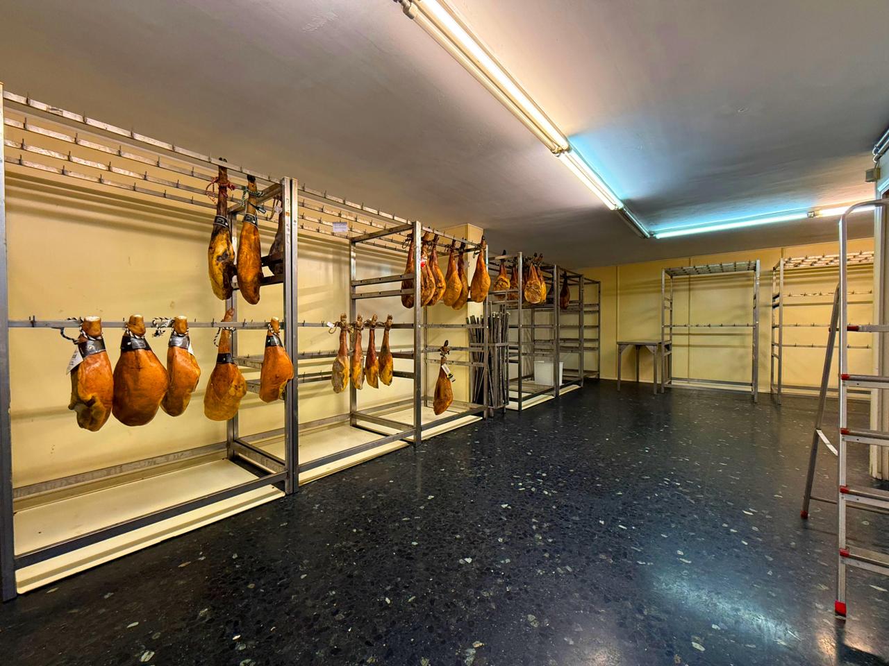 locales-comerciales en barcelona · carrer-de-joaquim-ruyra-08025 649000€