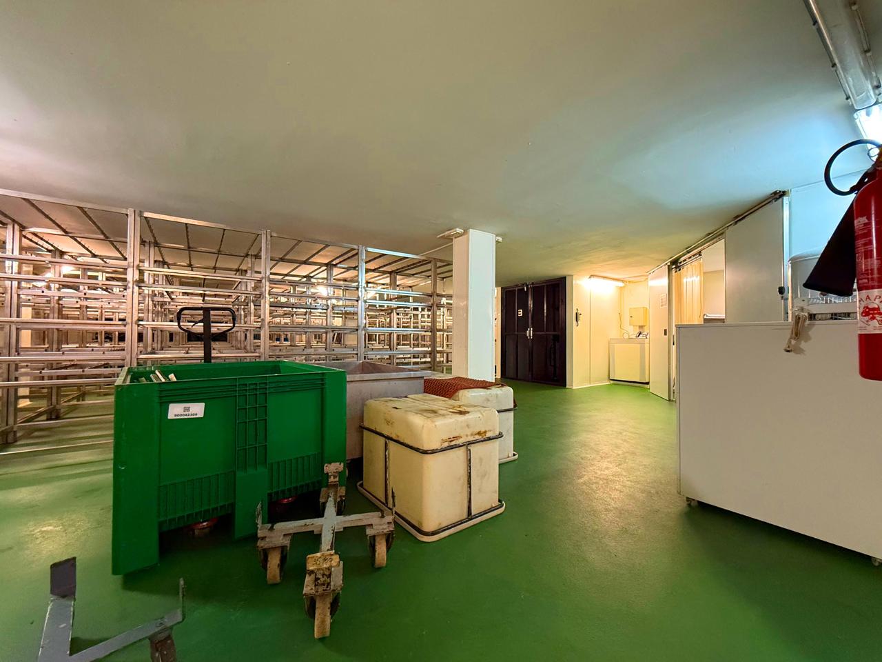 locales-comerciales en barcelona · carrer-de-joaquim-ruyra-08025 649000€