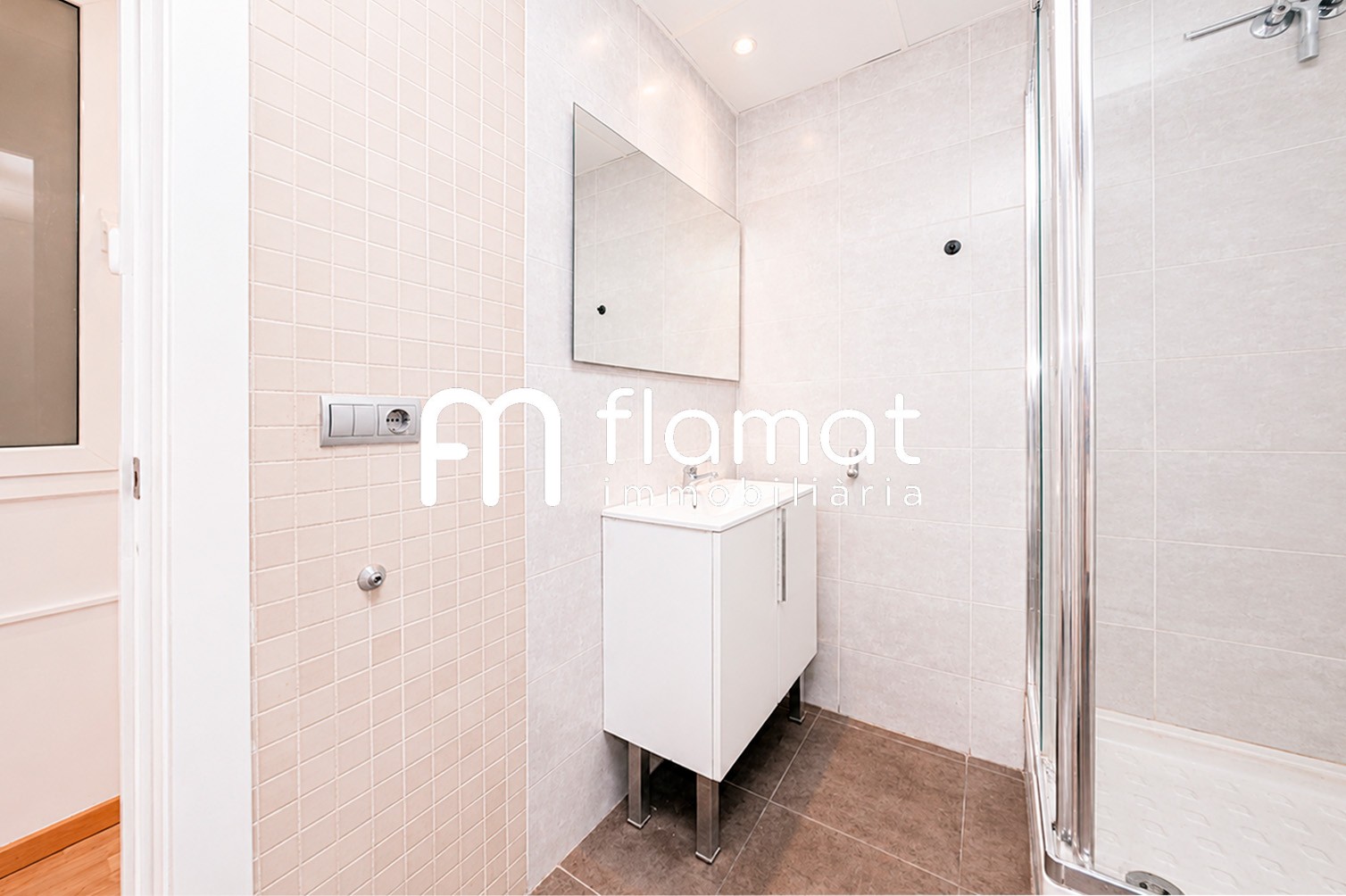 pisos en barcelona · zona-1 449000€