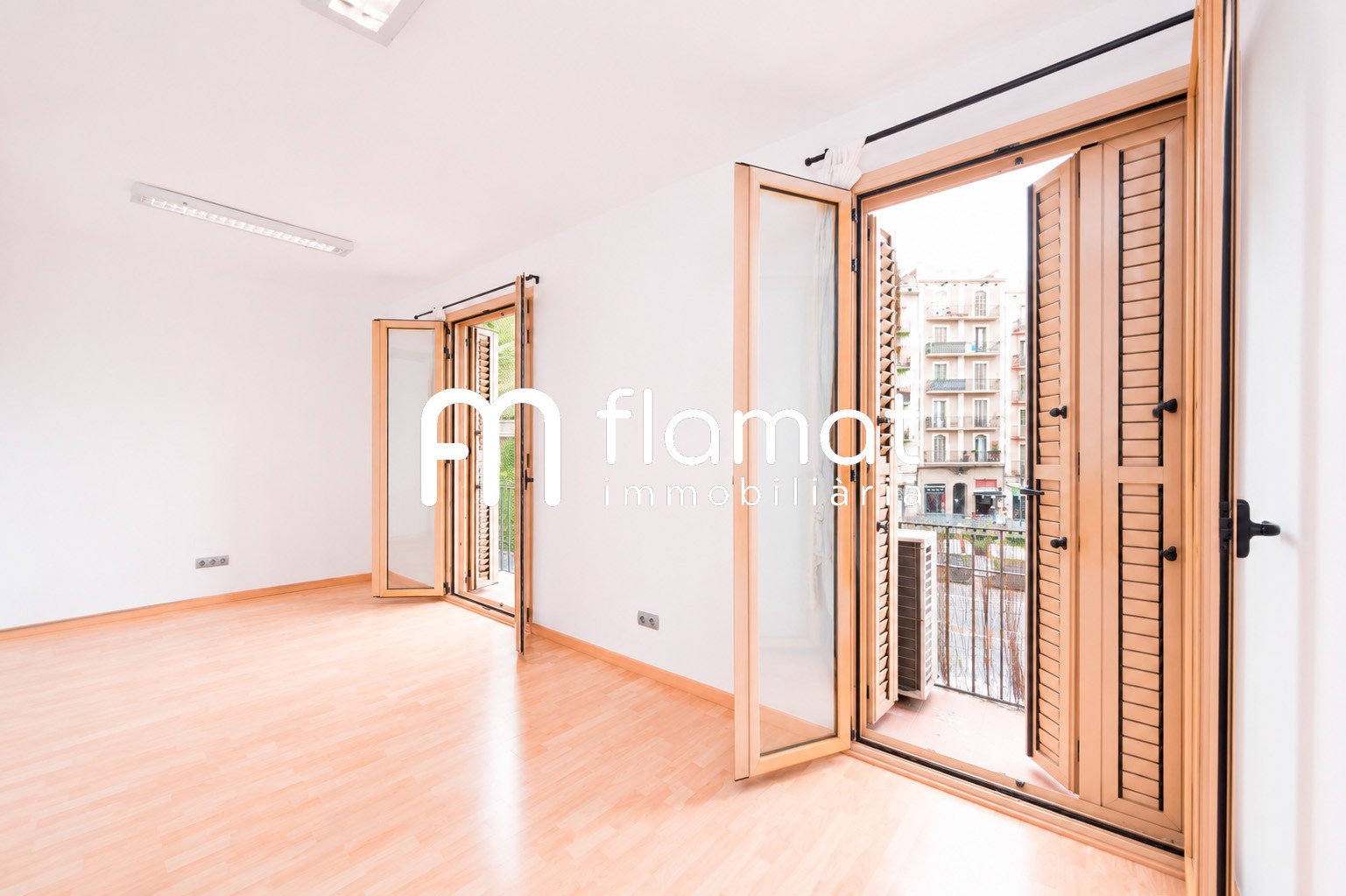 pisos en barcelona · zona-1 449000€