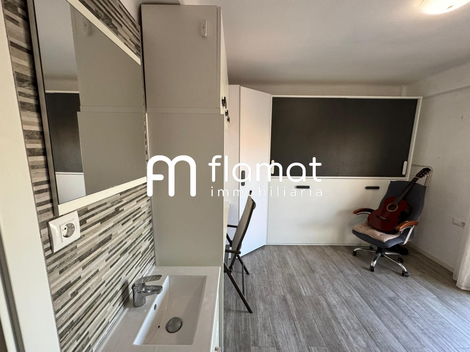 pisos en barcelona · carrer-de-cantabria-08020 335000€