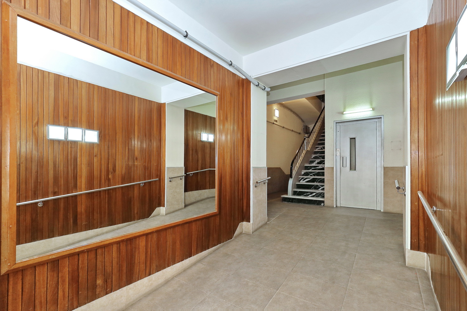 pisos en barcelona · avinguda-de-vallcarca-08023 430000€