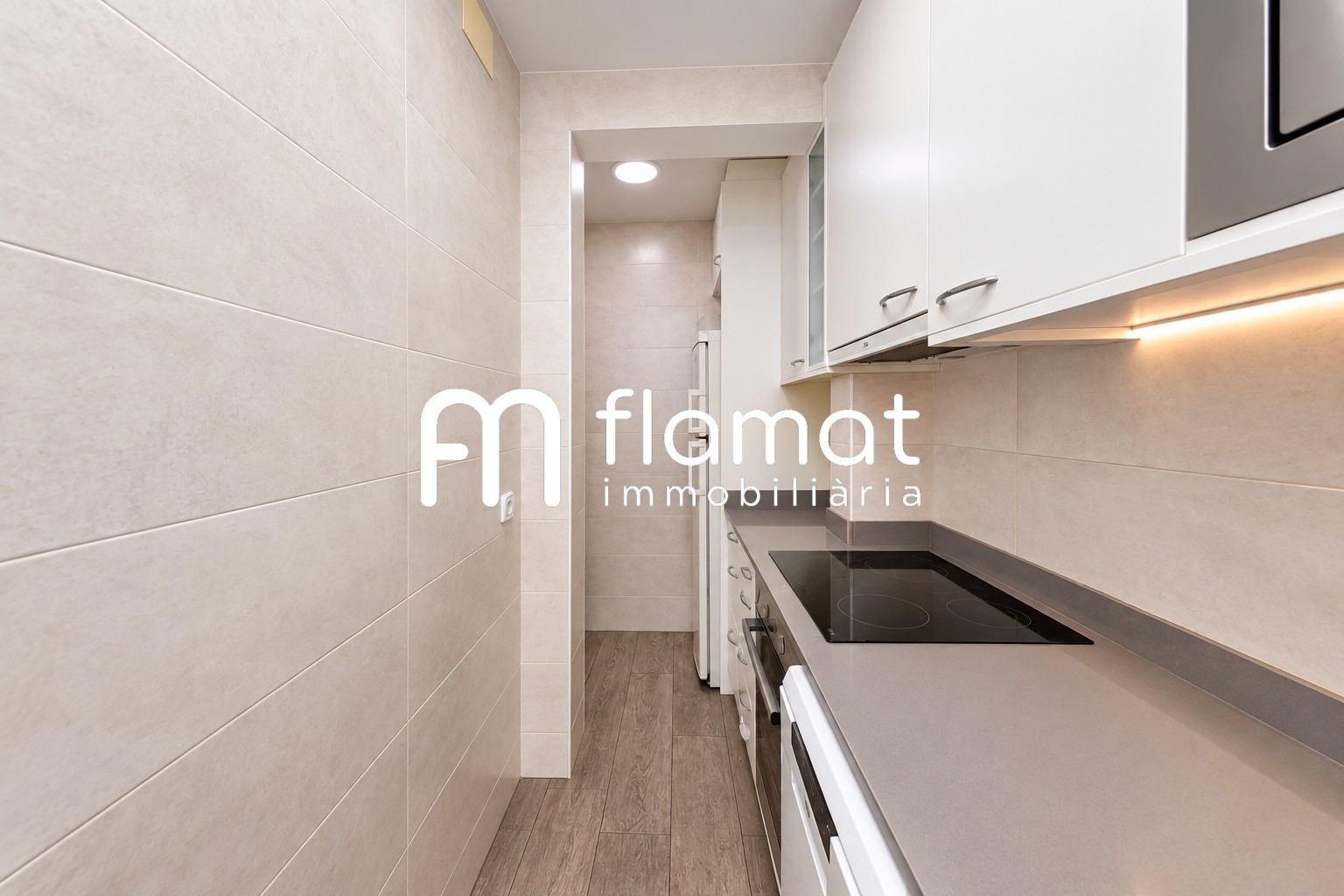 pisos en barcelona · carrer-de-valencia-08013 379000€