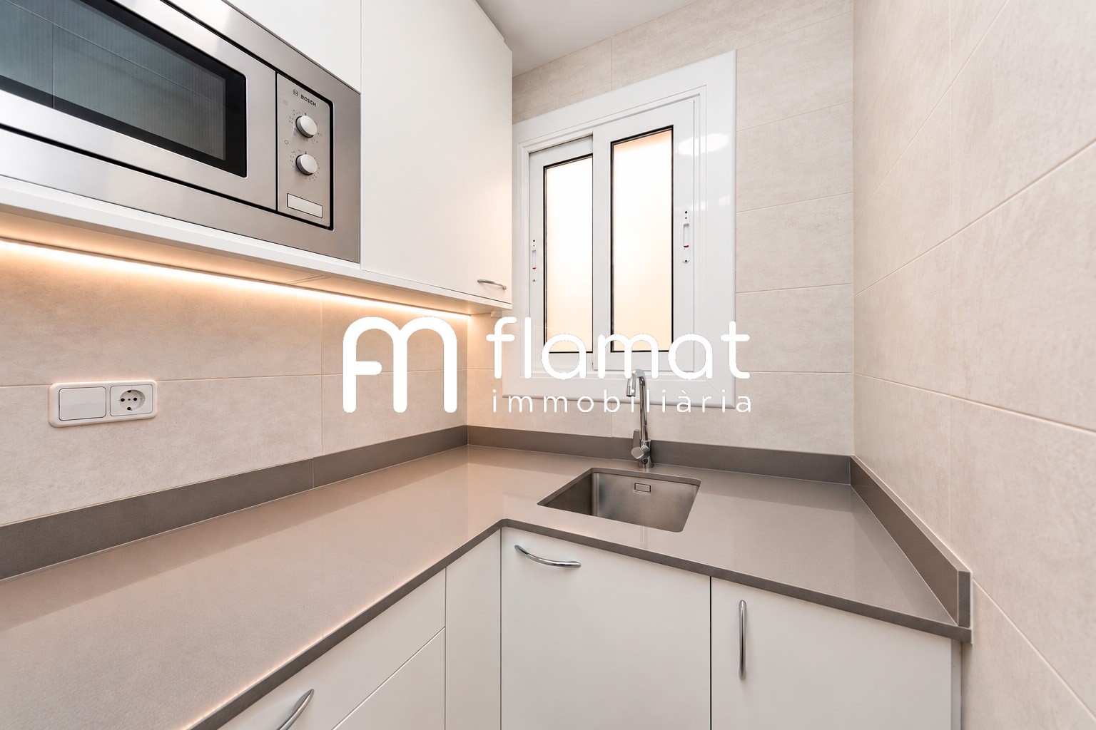 pisos en barcelona · carrer-de-valencia-08013 379000€