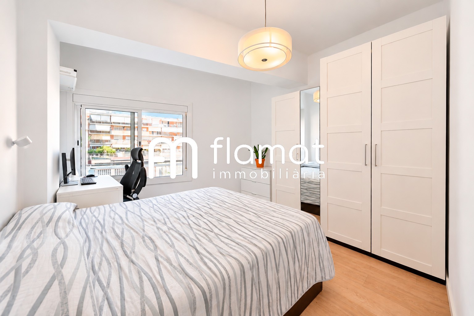 pisos en barcelona · carrer-de-valencia-08013 379000€