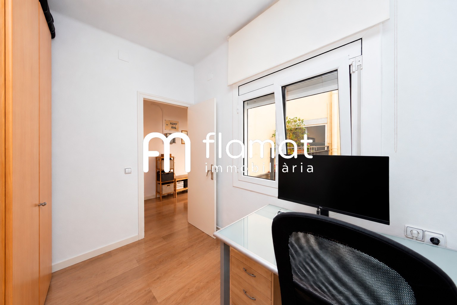 pisos en barcelona · carrer-de-valencia-08013 379000€