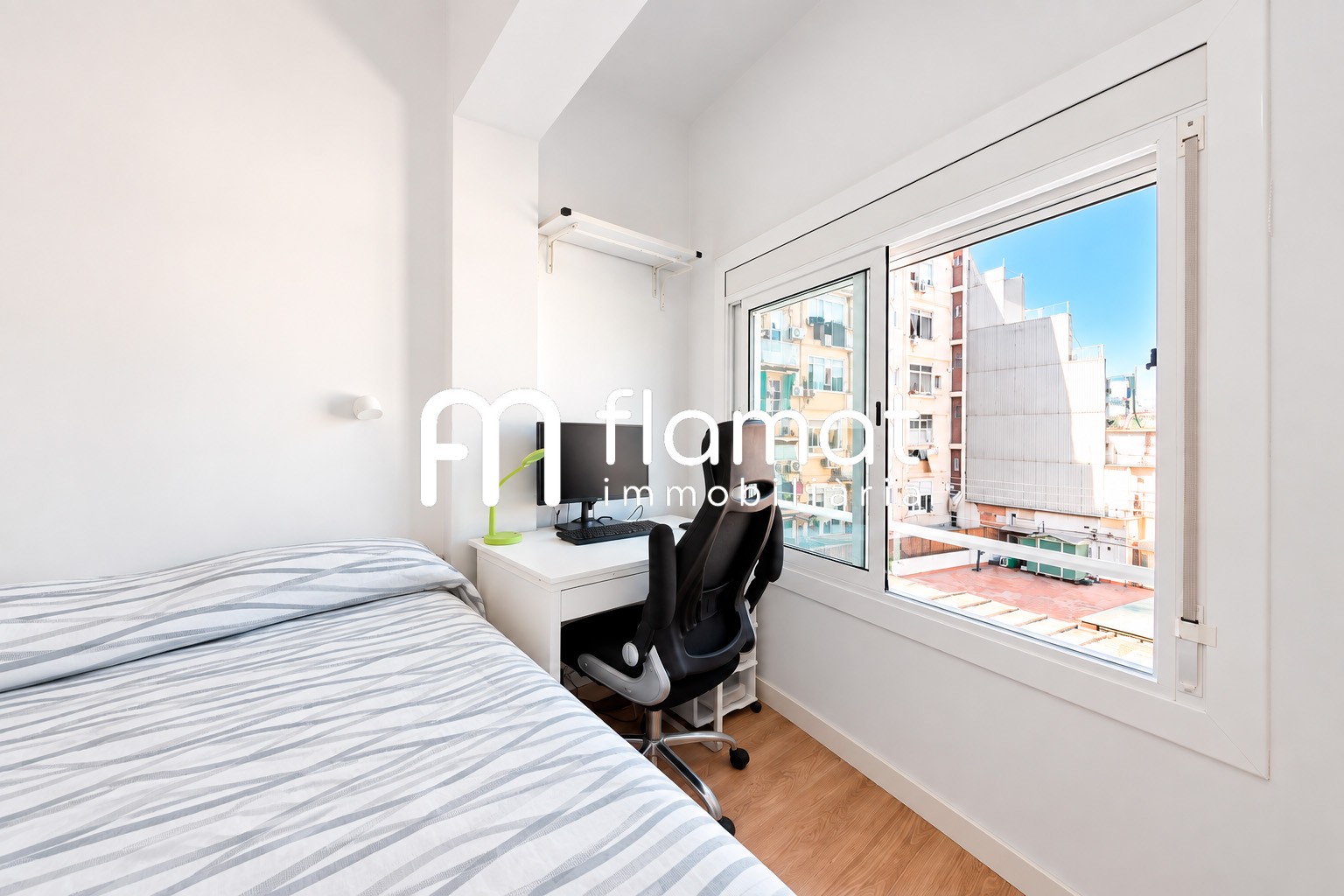 pisos en barcelona · carrer-de-valencia-08013 379000€