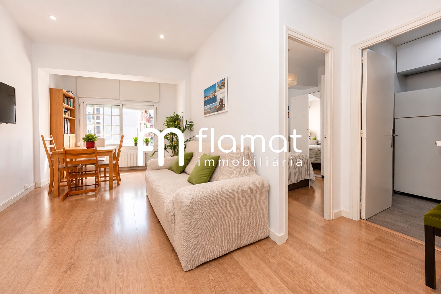 pisos en barcelona · carrer-de-valencia-08013 379000€